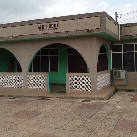 M-R Lodge Mankesim Extérieur photo
